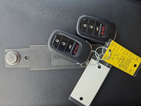 Used 2023 Honda CR-V LX image 3