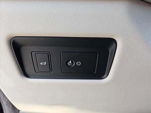 New 2026 Jaguar F-PACE R-Dynamic S image 26