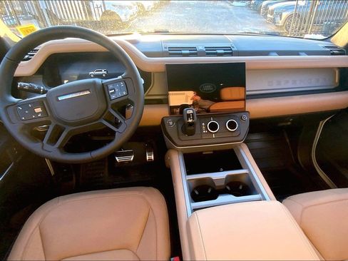New 2026 Land Rover Defender 110 V8 image 5