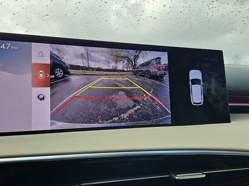 Used 2026 Genesis GV70 2.5T Select image 24