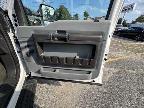 Used 2016 Ford F450 XL w/ Power Equipment Group image 60