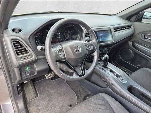 Used 2019 Honda HR-V Sport image 10