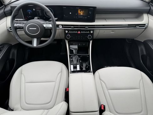 Used 2026 Hyundai Tucson SEL FWD image 12