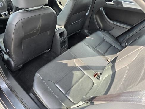 Used 2013 Volkswagen Jetta SE image 19