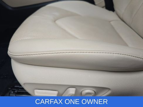 Used 2024 Toyota Highlander Limited image 30