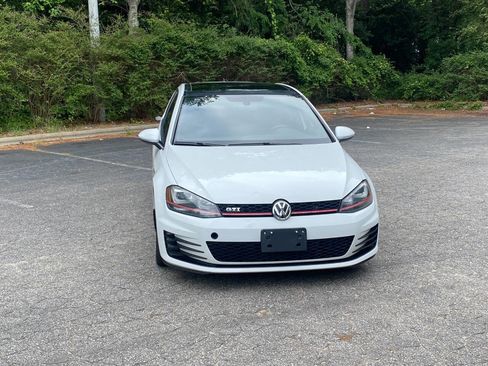 Used 2016 Volkswagen GTI SE w/ Lighting Package (SEL) FWD image 2