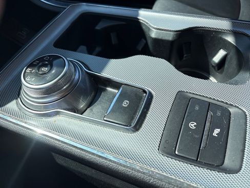 Certified 2021 Ford Edge Titanium image 27