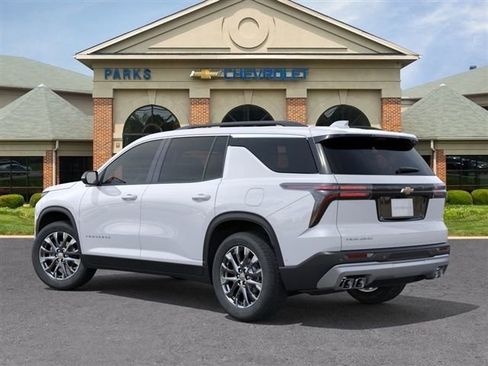 New 2026 Chevrolet Traverse LT FWD image 4