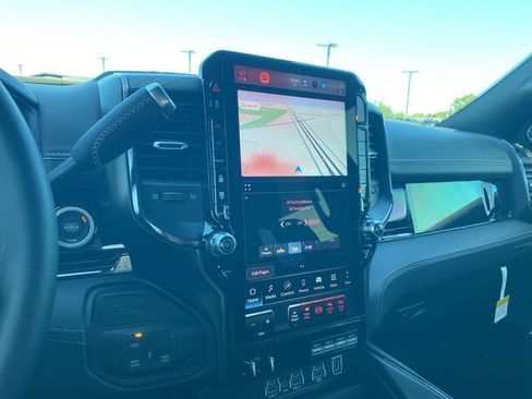 New 2025 RAM 3500 Limited image 24