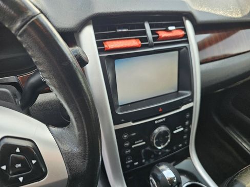 Used 2013 Ford Edge Limited FWD image 25