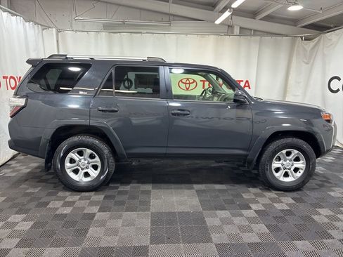 Used 2024 Toyota 4Runner SR5 AWD/4WD image 10