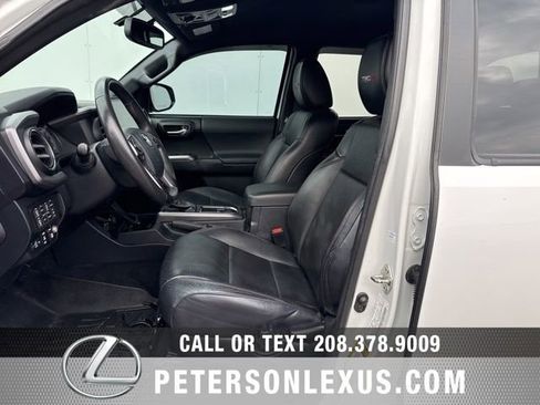 Used 2017 Toyota Tacoma TRD Pro AWD/4WD image 20