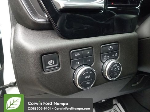 Used 2025 GMC Sierra 1500 Elevation image 13