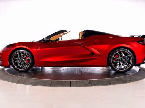 Used 2023 Chevrolet Corvette Stingray Premium Conv w/ Z51 Performance Package image 2