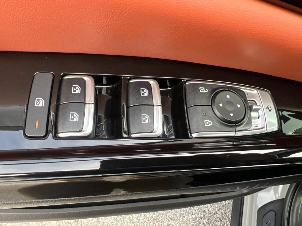 Certified 2023 Kia Carnival SX FWD image 41