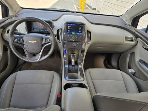 Used 2014 Chevrolet Volt Premium w/ Premium Trim Package image 2