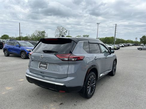 Used 2024 Nissan Rogue Platinum w/ Platinum Premium Package image 5