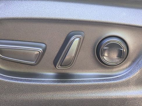 Certified 2024 Toyota Crown AWD/4WD image 15