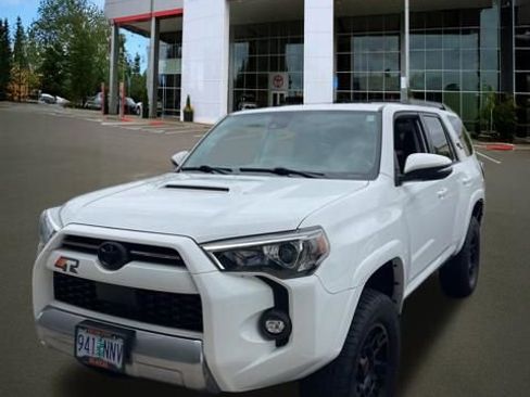 Used 2022 Toyota 4Runner TRD Off-Road Premium AWD/4WD image 12