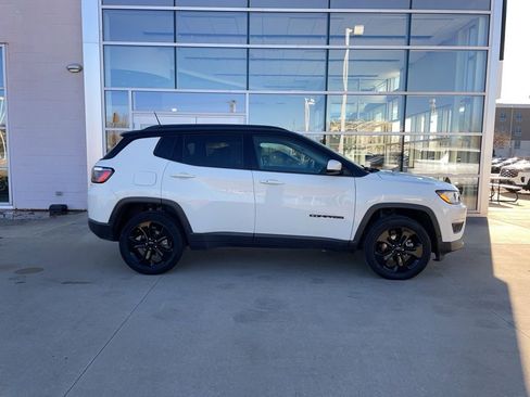 Used 2021 Jeep Compass Latitude image 4