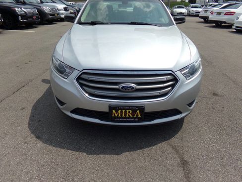 Used 2016 Ford Taurus SE image 41