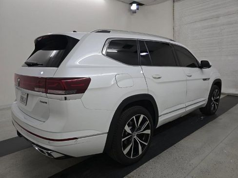 Used 2024 Volkswagen Atlas SEL Premium R-Line image 4