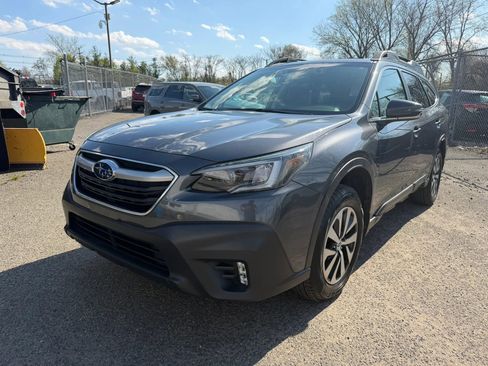 Used 2021 Subaru Outback Premium image 1