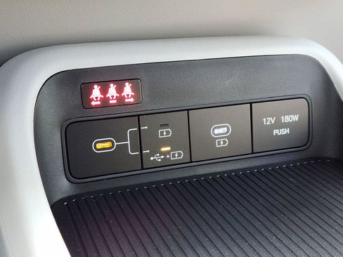 New 2026 Hyundai Kona SE image 17