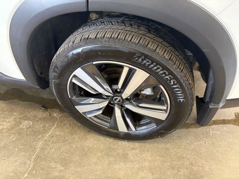 Used 2023 Nissan Rogue SL AWD/4WD image 11