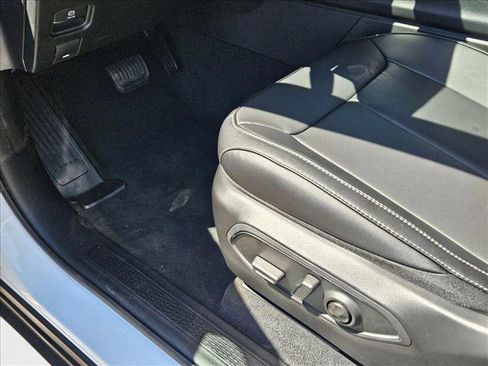 New 2025 Jeep Grand Cherokee L Limited w/ Black Appearance Package image 4