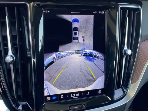 Used 2024 Volvo S60 B5 Plus image 20