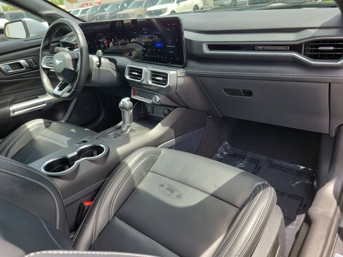 Certified 2025 Ford Mustang Premium RWD image 15