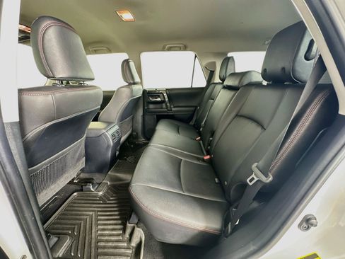 Used 2024 Toyota 4Runner TRD Off-Road Premium AWD/4WD image 28
