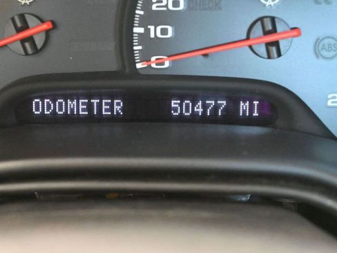 Used 2001 Chevrolet Corvette Convertible w/ Preferred Equipment Group2 image 20