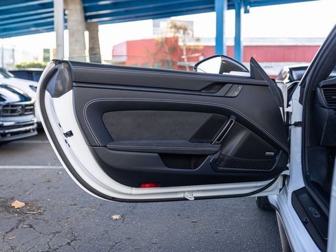 Used 2025 Porsche 911 GT3 image 46