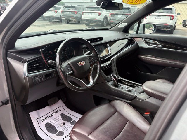 Used 2023 Cadillac XT6 Premium Luxury FWD image 3