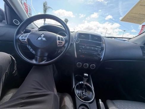 Used 2011 Mitsubishi Outlander Sport SE FWD image 6