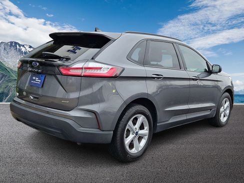 Certified 2022 Ford Edge SE image 6