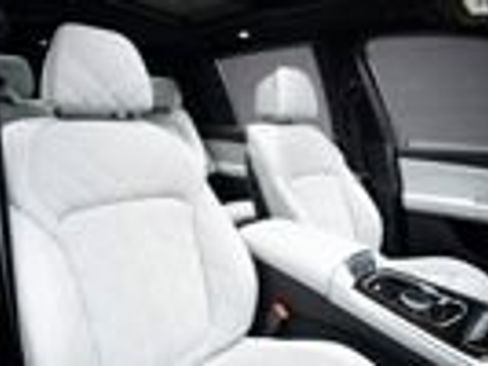 Used 2025 BMW X7 xDrive40i image 14