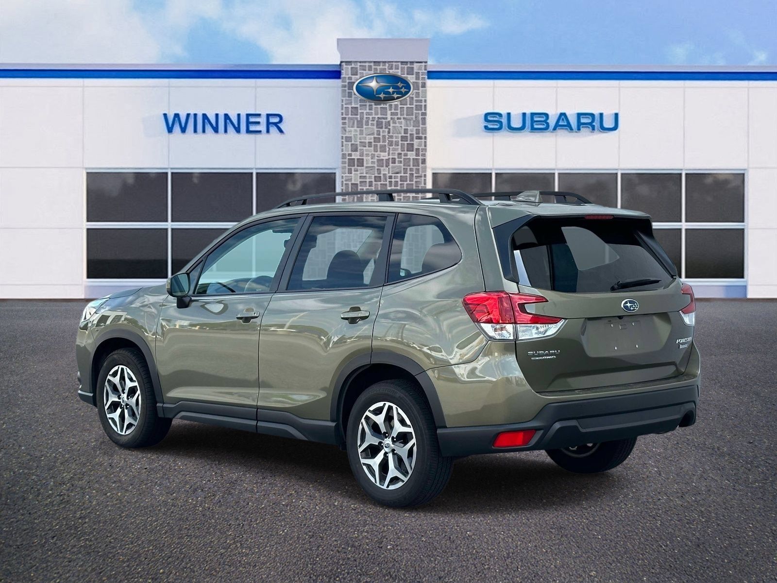 Used 2022 Subaru Forester Premium AWD/4WD image 3