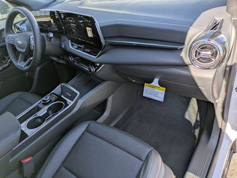 New 2026 Chevrolet Equinox LT w/ Convenience Package II image 29