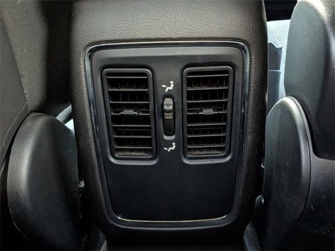 Used 2013 Dodge Durango SXT image 19