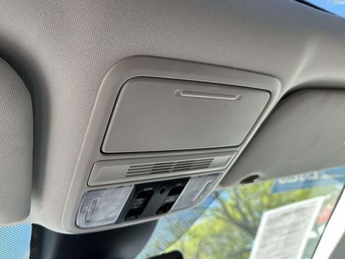 Certified 2025 Honda Odyssey Touring image 32