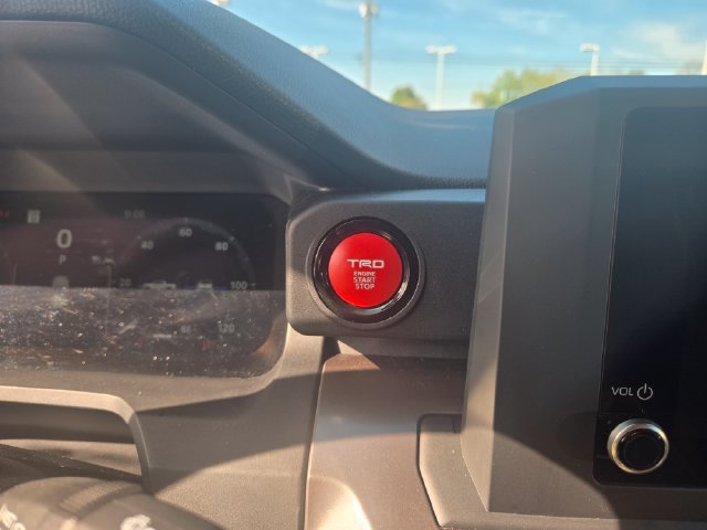 Used 2025 Toyota Tacoma TRD Sport AWD/4WD image 16