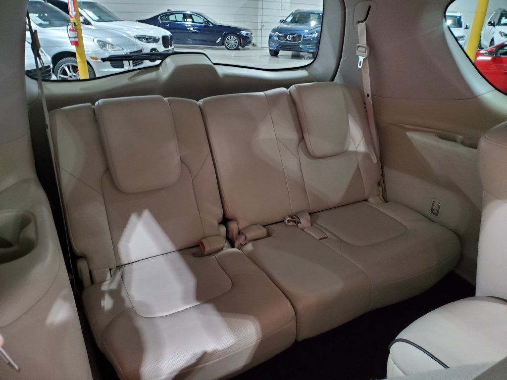 Used 2019 INFINITI QX80 Luxe w/ All-Season Package RWD image 23