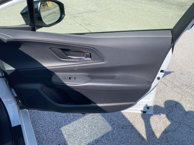 Certified 2025 Toyota Prius FWD image 17