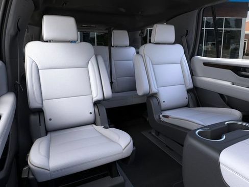 New 2026 Chevrolet Tahoe Premier w/ Sun And Tow Package AWD/4WD image 17