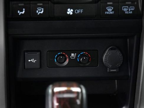 Used 2021 Toyota 4Runner Limited image 21