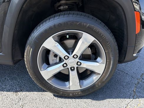 Used 2022 Jeep Grand Cherokee L Limited image 10