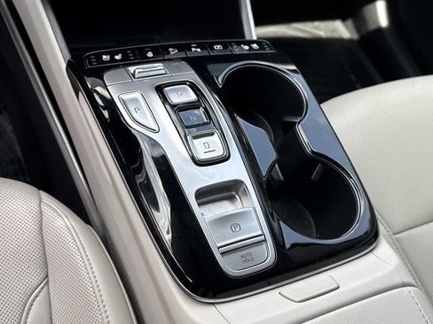 Certified 2024 Hyundai Tucson Limited FWD image 32